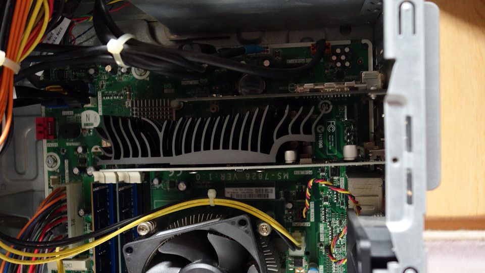おすすめ】 ASUS NVIDIA GeForce GT 1030 ビデオカード ファンレス